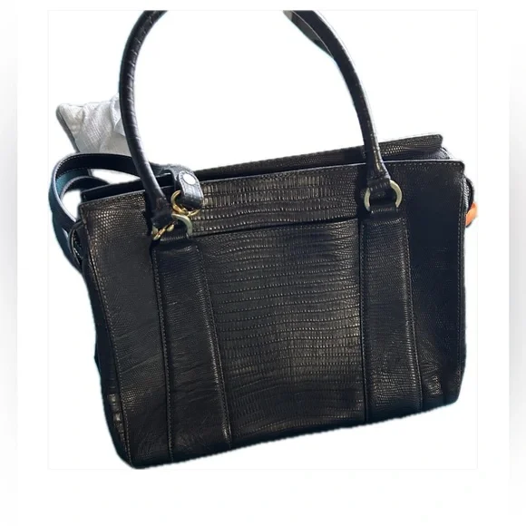 Brahmin Handbag in great condition with long strap